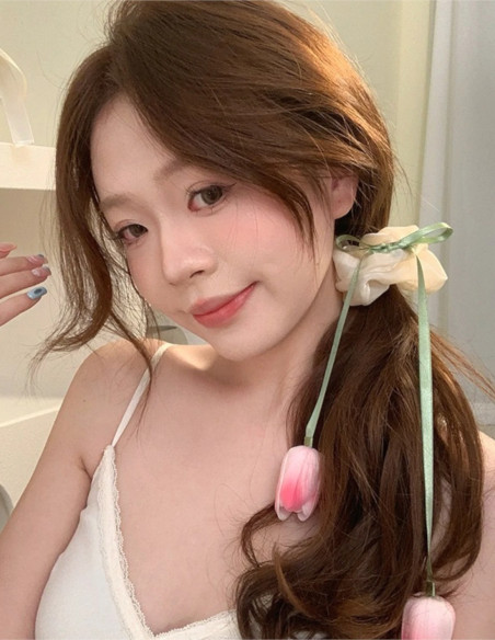 اسکرانچی حریر شاین با آویز گل لاله