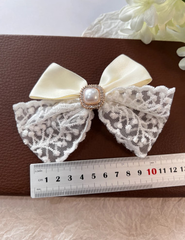 گیره فرانسوی کرم دانتل و ساتن