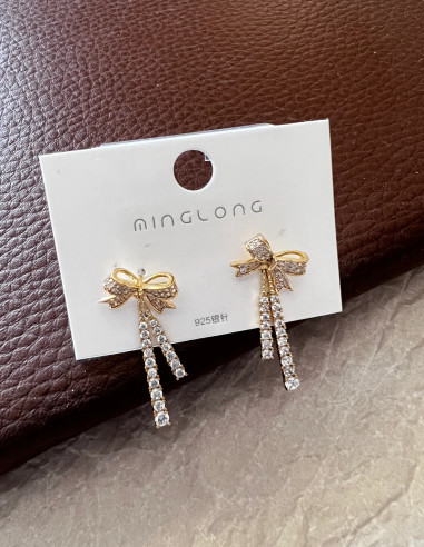 گوشواره پاپیون آویزدار