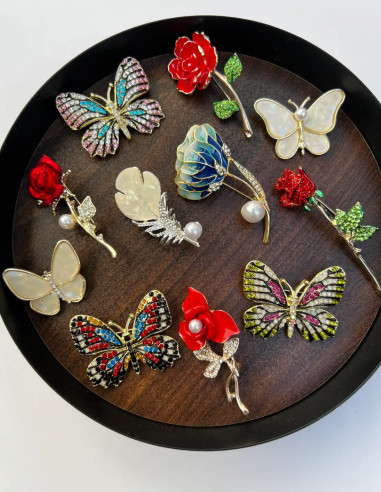 گل سینه پروانه صدفی مرواریدی