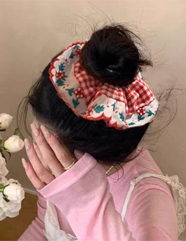 اسکرانچی پیتترستی تور گلدوزی دار