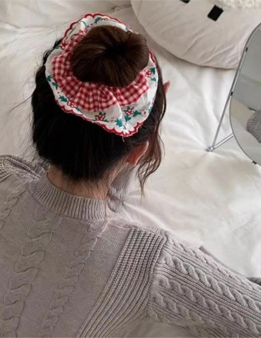 اسکرانچی پیتترستی تور گلدوزی دار