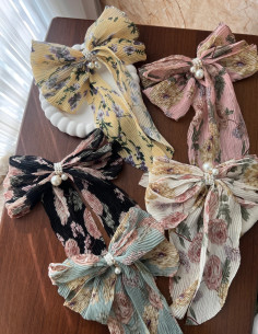 گیره فرانسوی پارچه حریر پلیسه گلدار 2