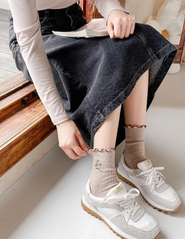 جوراب ساقدار لب فرفری با گلدوزی گل