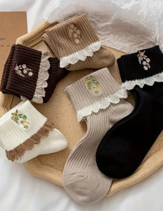 جوراب لبه  گیپوری با گلدوزی