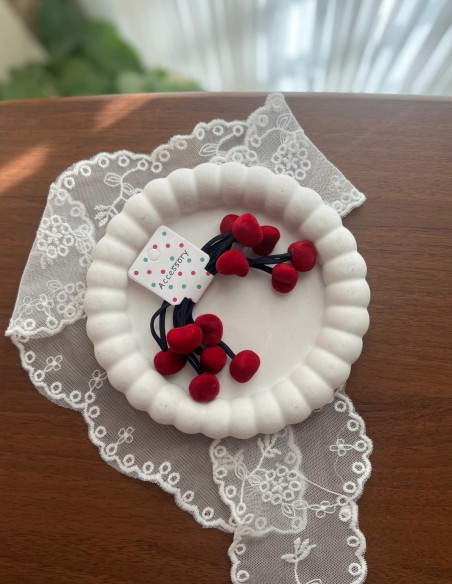 کشمو گره ای قلب مخمل قرمز