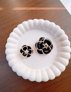 گل سینه گل شنل